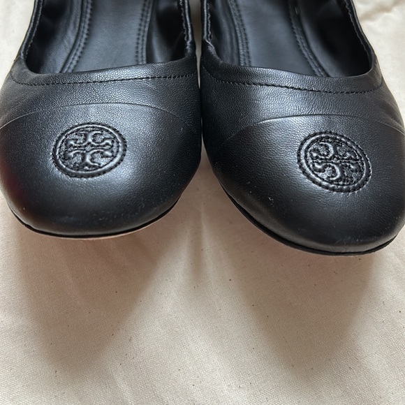 Tory Burch Cap Toe Black Ballet Flats Leather Excellent Condition Size 6.5 - Picture 5 of 13